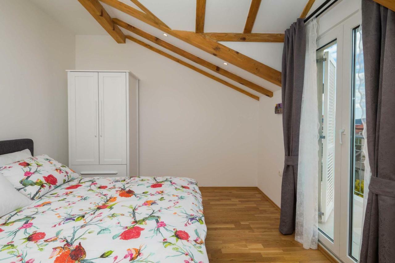 Otium Apartment Kaštela Екстериор снимка